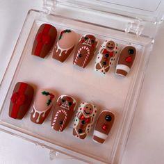 Winter Press On Nails, Christmas Cookie Nails, Gingerbread Nails Acrylic, Ho Ho Ho Nails, Gingerbread Cookie Nails, Christmas Nails Matte, Retro Christmas Nails, Gingerbread Nail Designs, Gingerbread House Nails