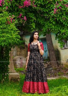 Kalamkari Dresses, Gown Party Wear, Long Gown Design, Anarkali Dress Pattern, Frock For Women, Long Gown Dress, Long Dress Design