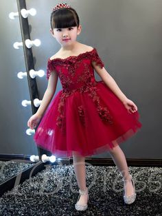 डिजाइनर कपड़े, Lace Flower Girl Dress, Girls Dresses Online, Kids Dress Patterns, Baby Dress Design, Kids Party Dresses, Dress 2016, Kids Gown