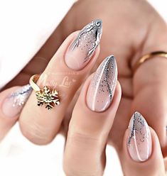 Grey Nails Ideas, Grey Nails, Grey Nail Designs, Art Deco Nails, Silver Nail, Classic Nails, Almond Nails Designs