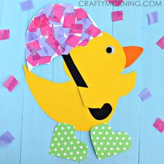 a paper duck craft made out of construction paper with the words rainy day duck craft on it