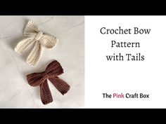 Crochet Bow Pattern (with Tails) | The Pink Craft Box Crochet Bows Free Pattern, Crochet Applique Patterns Free, Crochet Hair Clips, Crochet Eyes