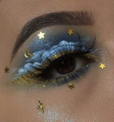 Halloween Everyday Makeup, Sleepover Makeup, God Oc, Eyeshadow Aesthetic, Funky Makeup, Whimsical Dress, Cute Eye Makeup, Graphic Makeup, Other World