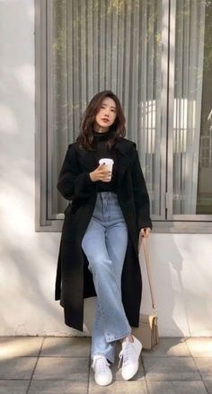 Winter Fashion Outfits Casual, Korean Casual Outfits, Cold Outfits, Casual Day Outfits, Elegante Casual, Classy Work Outfits, Looks Black, Looks Chic, Korean Outfits