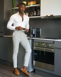 Mens Semi Formal Outfit, Modern Old Money, Black Men Casual Style, Mens Summer Fashion Beach, Black Men Fashion Urban, Black Men Fashion Casual, Mens Summer Outfits, Black Men Fashion Swag