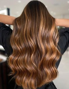 Beautiful Strawberry Caramel Highlights Medium Balayage Hair, Strawberry Caramel, Caramel Balayage Highlights, Cinnamon Hair Colors, Balayage Caramel, Balayage Straight Hair, Balayage Ideas, Honey Balayage, Black Hair Balayage