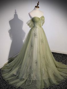 Green Long Prom Dress, Prom Dress Green, Beaded Party Dress, Tulle Party Dress, Strapless Evening Dress, Green Tulle, Formal Evening Dress, Prom Dress Inspiration, Pretty Prom Dresses