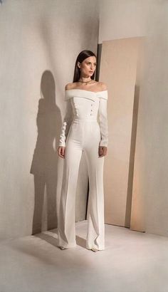 Jumpsuit Wedding Dress, White Outfits For Women, Luxury Clothing Brands, Bridal Jumpsuit, Wedding Jumpsuit, Jumpsuit Elegant, Party Kleidung, Woman Suit Fashion, White Jumpsuit