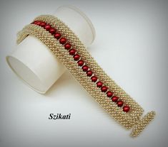 Red Woven Beaded Bracelets As Gift, High Fashion Jewelry, Right Angle Weave, Party Kleidung, Right Angle, Beaded Jewelry Diy, Cherry Red, Bead Art, Bracelet Patterns