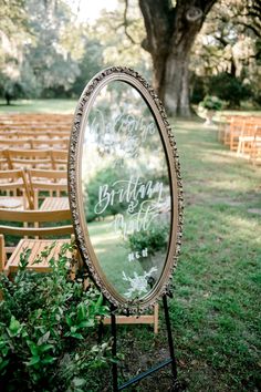 DIY Wedding Decorations: Hand-Written Wedding Sign on Mirror Vintage Wedding Signs, Mom Wedding, Antique Wedding, Best Wedding Planner, Wedding Welcome Signs, Diy Wedding Decorations, Wedding Welcome