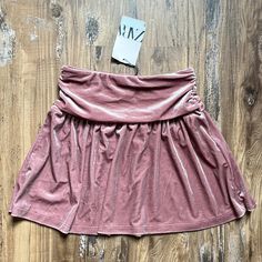 Brand New With Tags!!! Size 10 Zara Girls Pink Velvet Skirt. Top To Bottom Measures Approximately 13.5 Inches. Waist Measures Approximately 11 Inches. E Pink Velvet Skirt, Ripped Denim Skirts, Girls Denim Skirts, Pink Tulle Skirt, Toddler Skirt, White Denim Skirt, Twirl Skirt, Skirts For Kids, Purple Skirt