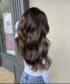 Brunnete Hair Dimension, Espresso Martini Hair, Summer Brown Hair Color, Cool Toned Brown Hair Balayage, Hair Color For Light Skin, Teddy Brown Hair, Dark Dimensional Hair Brunettes, Cocoa Brown Hair, Ashy Brunette