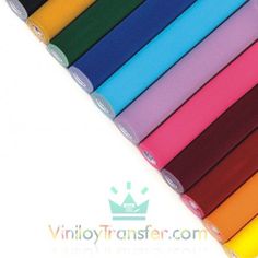 various colors of colored paper are lined up in the same row on top of each other