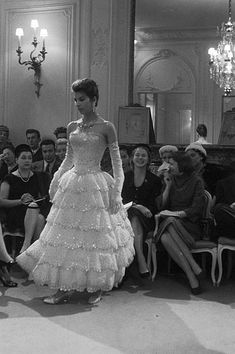 The Presentation Of The 1957 Spring Summer Collection By Christian Dior Pictures and Photos - Getty Images Dior 1950s, Vintage Dior Dress, Dior Dresses, Body Hugging Dress, Dior Collection, Fifties Fashion, Ingrid Bergman, Tulip Dress, French Fashion Designers