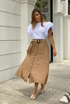 Elegant Skirt Outfits, Classy Casual Outfits, Easy Trendy Outfits, Fashion Design Clothes, Classic Outfits, Outfits Casuales, Edgy Fashion, Outfits Fashion, Skirt Outfits