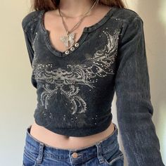 Crop Top Autumn, Styl Grunge, Moda Grunge, Harajuku Grunge, Black Long Sleeve Crop Top, Fairycore Clothes, Streetwear Girl, Grunge Fairycore, Floral Print Crop Top