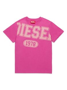 hot pink/light pink cotton jersey texture ribbed band collar crew neck logo print to the front short sleeves straight hem Designer Fits, Diesel Shirt, Cute Online Clothing Stores, Diesel T Shirts, Creative Clothes, Teen Swag Outfits, Shoes Outfit Fashion, Pink Friday