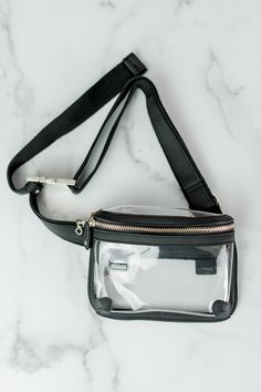 Super cute clear belt purse...AKA fanny packs! These are perfect for concerts and game days! Clear Bags For Concerts, Txt Outfit, Bum Bag Pattern, Stagecoach Outfit, Bum Bag Outfit, Concert Makeup, Clear Belt, Summer Concerts, Rap Video