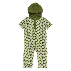 Little boys look so cute in this one piece Kickee Pants hoodie romper. You will be taken with this fun rompers with a hoodie.| Silky-smooth fabric...actually it is quite addicting.| Ultra gentle and comfortable next to your baby’s skin.| Perfect for play and those special dates.| Charming colors and patterns (prints are a one time print...so don't miss out!).| Viscose from bamboo is a natural wicking material.| Keeps baby warm, dry and odor free. Hoodie Romper, Nice Rompers, Newborn Onesies, Kickee Pants, Short Sleeve Hoodie, Baby Warmer, Girls Rompers, Baby Size, Baby Romper