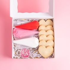 DIY Heart Cookie Kit - Sweet E's Bake Shop Snowmen Cookies, Valentine Cookie, Heart Cookie, Diy Heart, Cookie Kit, Valentine Diy, Diy Cookie, Diy Valentine, Christmas Celebration