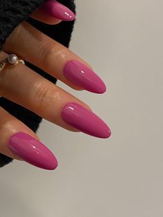 Vibrant Nail Colors, Hot Pink Nails, Quartz Nail, Expensive Gifts, Vibrant Nails, Pink Nail Art, Pink Nail, Neutral Nails