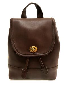 Coach Backpacks Bag, Vintage Backpacks Aesthetic, Leather Backpack Aesthetic, Backpack Purse Aesthetic, Leather Backpacks For Women, Thrift Inspiration, Purse Aesthetic, Brown Crossbody Purse, Vintage Leather Backpack