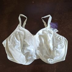 Aviana Floral Soft Cup Minimizer 54i Candlelight Color. Nwt White Full Cup Bra For Daywear, Classic White Summer Bra, White Underwire Bra For Daywear, Soft Cup, Women's Intimates, Cream, Floral, Women Shopping, Color