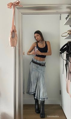 Kakis Skirt Outfit, Y2k Satin Skirt, Lower East Side Outfit, Men I Trust Concert Outfit, Outfits With Bloomers, Streetwear Summer 2023, Belt Over Dress, Boygenius Concert Outfit, Big Belt Outfit