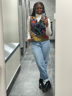 Chunky Loafers Outfit Black Women, Doc Marten Outfit Black Women, Oxford Doc Martin Shoes Outfit, Fox Marten Outfit, Zipper Dr Martens Outfit, How To Style Doc Marten Oxford Shoes Women, Black Loafer Outfits Women Street Styles, Dr Martin Loafers Outfit, Chunky Doc Martens Outfit