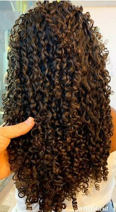 Long Natural Curly Hair Type 3, Defined Curly Hair, Dark Brown 3b Curly Hair, Mid Length 3b Curly Hair, Healthy Curls, Long Brown Curly Hair, 3b Curls, Rezo Cut Curly Hair, 2c And 3a Curly Hair