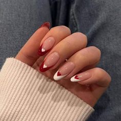 Simple Red Nail Art, White Nails With Designs Simple, Nails That Go With A Red Dress, Red And White Nail Art, Unghie Nail Art, Nail Stuff, Almond Nails Designs