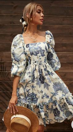 Simple Frock Design, Simple Frocks, Frock Fashion, Chic Maxi Dresses, Frock For Women, Trendy Dress Outfits, Elegant Maxi Dress, Shirts Design, Frock Design