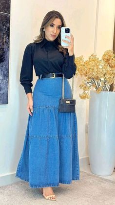 Smart Casual Jeans, Long Skirt Outfits, Modesty Fashion, Classy Casual Outfits, Classy Casual, Latest African Fashion Dresses, Modest Fashion Outfits, African Fashion Dresses, Skirt Outfits