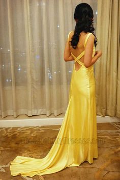 How Loose A Guy In 10 Days Yellow Dress, How Lose A Guy In 10 Days Yellow Dress, Yellow Prom Dress Aesthetic, Kate Hudson Yellow Dress, Yellow Night Dress, Yellow Ball Dress, Yellow Ball Dresses, Belle Prom Dress, Year 10 Formal Dresses