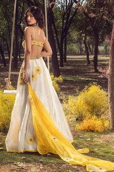 Shop for Nitika Gujral Off White 3d Sunflower Pattern Lehenga Set for Women Online at Aza Fashions Organza Floral Lehenga, Belt Lehenga, Off White Lehenga, Blouse Organza, 3d Sunflower, Lehenga And Blouse, White Lehenga, Organza Lehenga, Floral Lehenga