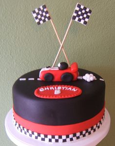 race car cake by Isabella's sweet tooth (johanna), via Flickr Ferrari Cake, Old Birthday Cake, Cross Cake, Cars Cake, Race Car Birthday Party