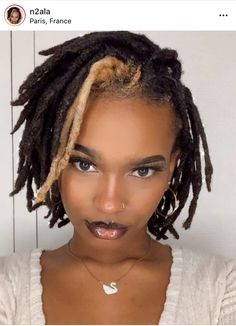 Blonde Highlights Locs, Locs Highlights, Dreadlock Inspiration, Loc Bob, Dyed Locs, Colored Locs, Dream Hairstyles, Loc Goddess, Short Dreadlocks Styles