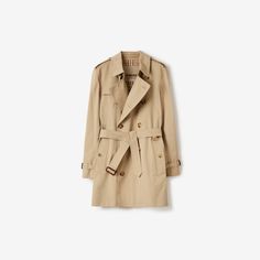 Short Kensington Heritage Trench Coat in Honey - Men, Cotton Gabardine | Burberry® Official Burberry Shorts, Burberry Trench, Burberry Trench Coat, Personalized Gifts For Kids, Savile Row, Garment Bag, Heritage Collection, Men's Wardrobe, Heritage Brands