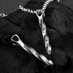 DETAILSMaterial: SilverWeight: 10.7g Round Arrow, Arrow Ring, Arrow Pendant, Ring Chain, Arrow Design, Space Time, Chain Ring, Ring Silver, Ring Necklace