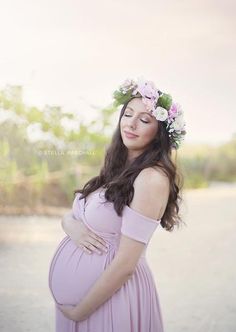 Mint Gown, Fitted Maternity Gown, Foto Newborn, Maternity Outfit, Bump Photos, Maternity Photo Shoot