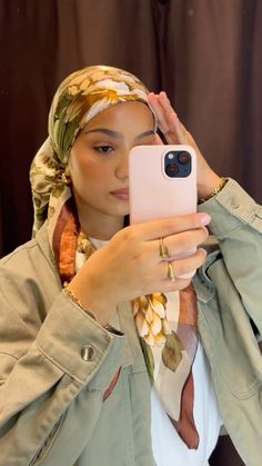 #hijabinspiration #modesty #modestclothing #modeststyle Hijabi Aesthetic Outfits, Turkey Outfits, Traveling Clothes, Light Outfits, Hijab Styling, Hijabi Fits, Hijabi Outfit, Lit Outfits, Head Scarf Styles