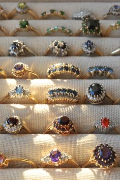 Vintage Gold Gemstone Rings, Retro Rings Vintage, Vintage Ring Collection, Unique Jewelry Vintage Antiques, Antique Silver Ring, Unique Ring Designs Vintage, Vintage Ring Gold, Vintage Gold Rings Antiques, Silver And Gold Rings Together