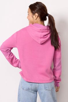 Top off your everyday wardrobe with this easy-to-love hoodie by EVEREVE. The Hallie sweatshirt is crafted in mineral wash fleece fabric and features rib knit insets, raglan sleeves, and a comfy hood with a multicolor drawstring. Wear it on repeat with your favorite jeans, joggers, and leggings. | EVEREVE Women's Hallie Mineral Wash Hoodie, Size XL, Pink Jeans Joggers, Easy To Love, On Repeat, Everyday Wardrobe, Favorite Jeans, Fleece Fabric, Raglan Sleeve, Rib Knit, Wear It