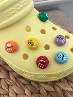 FOR A LIMITED TIME, I AM GIFTING ALL ORDERS WITH A FREE MYSTERY CROC CHARM Peanut M&M's are my favorite chocolate candy, and these chunky 3D croc charms look so real I wanna eat them! Good thing they have faces on them to show the difference from real peanut M&Ms. And that they're stuck on my shoe. Whew. One order is for ONE charm only. Croc Widgets, Crocs Charms Aesthetic, Croc Charms Ideas, Croc Charms Aesthetic, Croc Aesthetic, Croc Jibbitz Ideas, Crocs Jibbitz