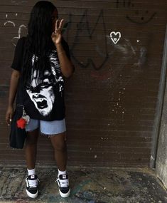 Short Outfits Black Women, Jort Outfits, Vans Outfit, Fly Outfit, Stylish Summer Outfits, Outfit Inspo Casual, Cute Lazy Day Outfits, Swag Outfits For Girls, Birthday Outfits