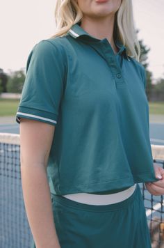 green cropped polo shirt Crop Polo Shirt, Tennis Mini Skirt, Tennis Polo Shirt, Polo Crop Top, Cropped Polo Shirt, Tennis Set, Tennis Polo, Cropped Polo, Unique Clothes For Women