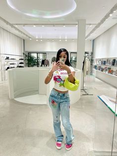 black girl outfit inspo atl fly girl fly shit outfit flare jeans colors bottega venetta bag neon simple cute black girl Neon Outfits, Fly Outfit, Fasion Outfits, Fly Girl, Simple Trendy Outfits, Baddie Outfits Casual, Cute Everyday Outfits, Really Cute Outfits