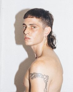 Rat Tail Haircut, Hairstyle Male, Mens Mullet, Queer Haircut, Popular Mens Haircuts, Hair Levels, Mohawk Mullet, Tail Hairstyle