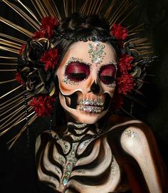 Sugar Skull Makeup Pretty, Halloween Makeup Joker, Halloween Makeup Ideas Creative, Halloween Face Paint Ideas, Candy Skull Makeup, Easy Halloween Makeup Looks, Joker Halloween Makeup, Best Halloween Makeup, Catrina Costume