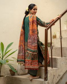 Brand: NoorangiProduct Code: BaharCollection: Noorangi Masakali Unstitched Printed Cambric CollectionFabric: Cambric DESCRIPTION: Introducing "Subz Bahar" 3PCs suite in cambric from our Winter Collection – a mesmerizing green dress adorned with a stunning jacquard dupatta. Embrace the winter season with grace and style in this enchanting ensembly". The 'Masakali' collection from Noorangi is the perfect way to add a touch of brightness as we approach the winter season. Each piece in this collecti High End Shoes, Alkaram Studio, Online Shopping Websites, Fabric Stores Online, Shopping Websites, Designer Suits, Pakistani Fashion, Nice Tops, Winter Season